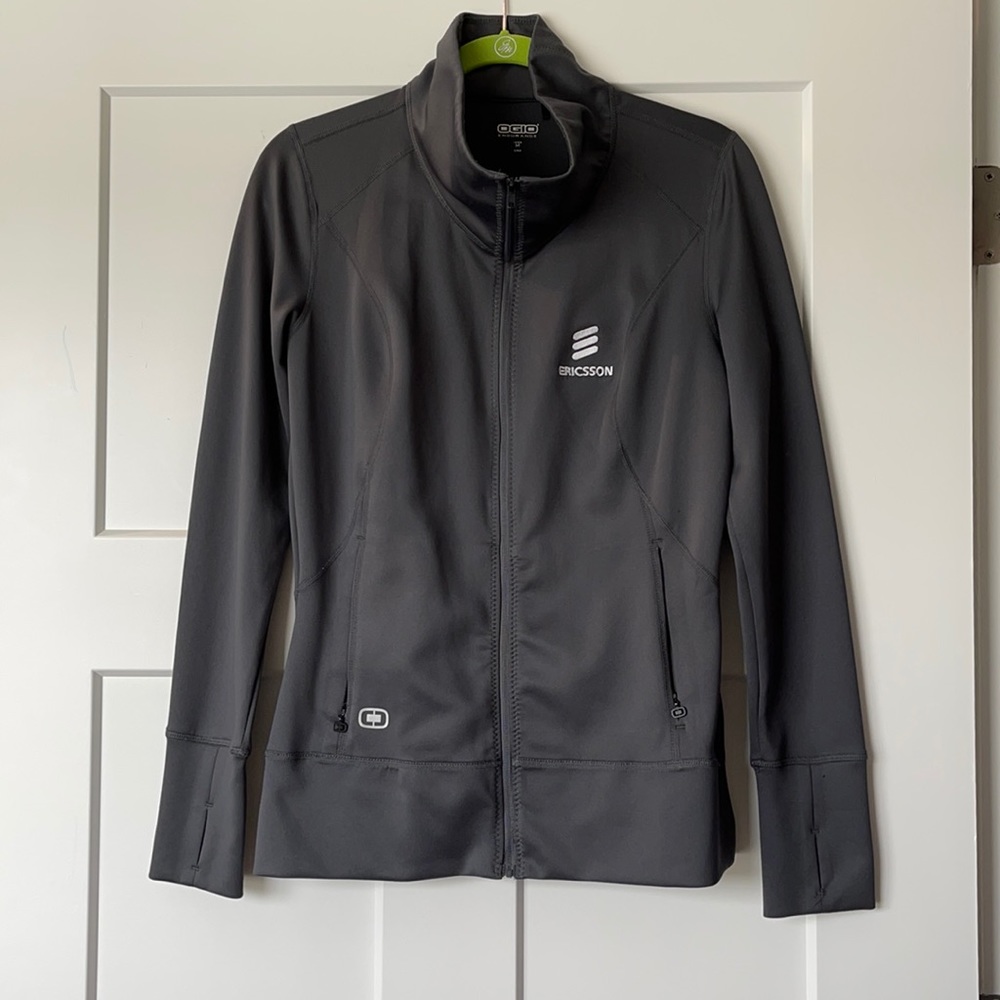 Full Zip Thumbhole Jacket